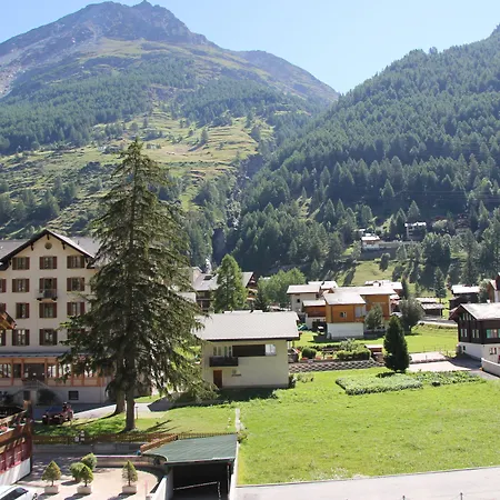 Taescherhof 4* تاش